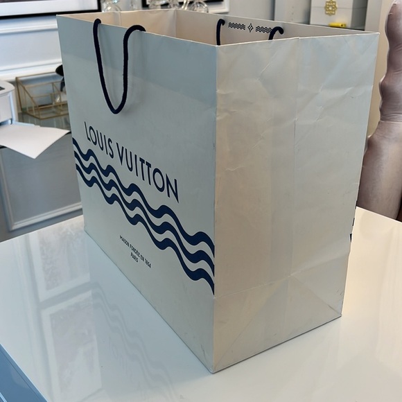 LATGE LOUIS VUITTON SHOPPING BAG FROM CAPRI ITALLY - Picture 2 of 16